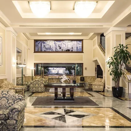 Doria Grand Hotel Rooftop-3
